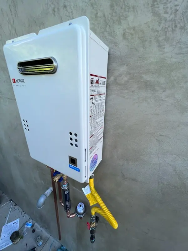 Tankless water heater installation for Paris homes